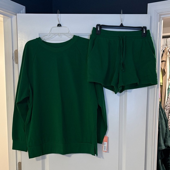 Colsie Set - Picture 1 of 6